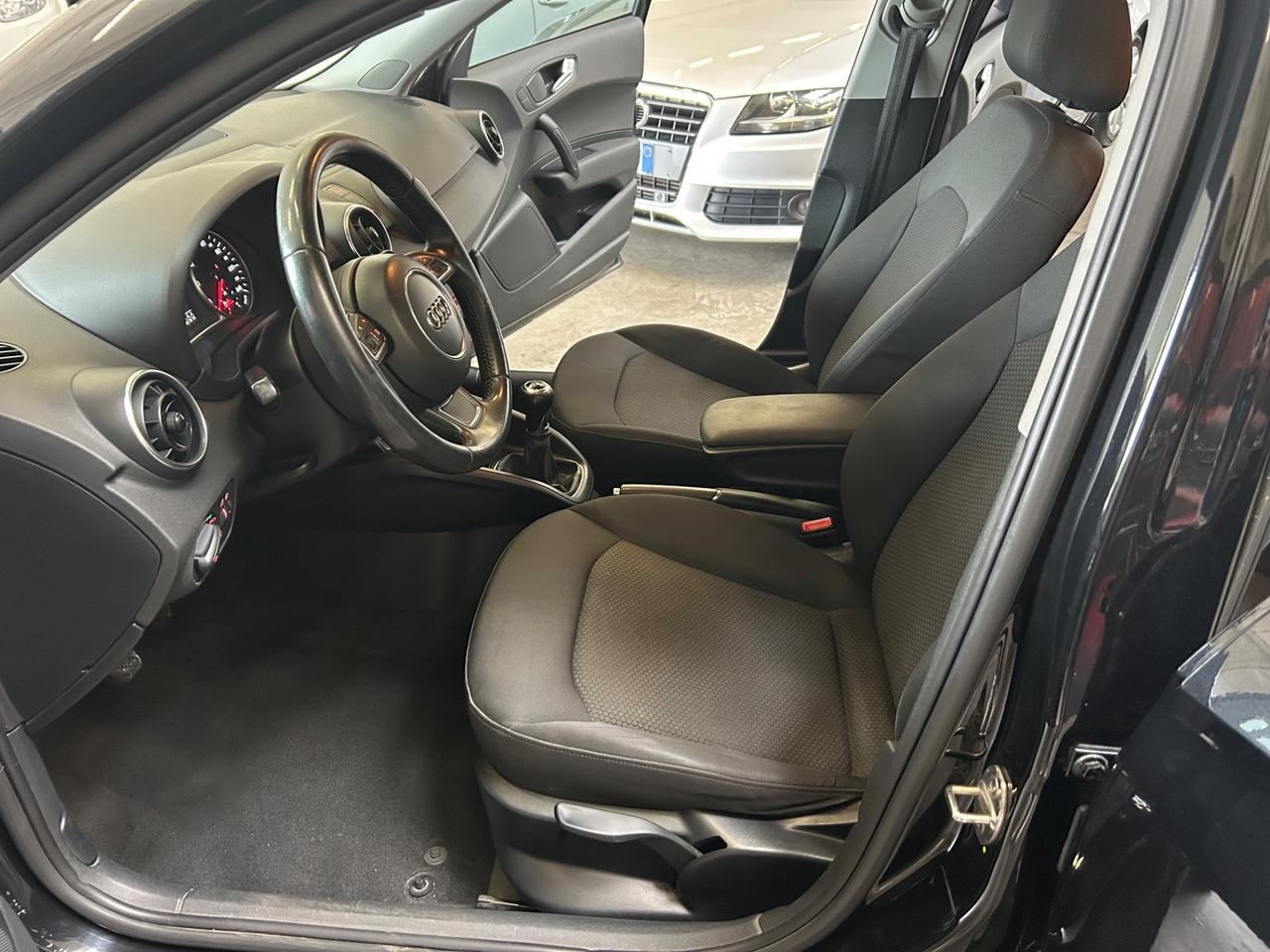 Audi A1 SPB 1.6 TDI 90cv Attraction