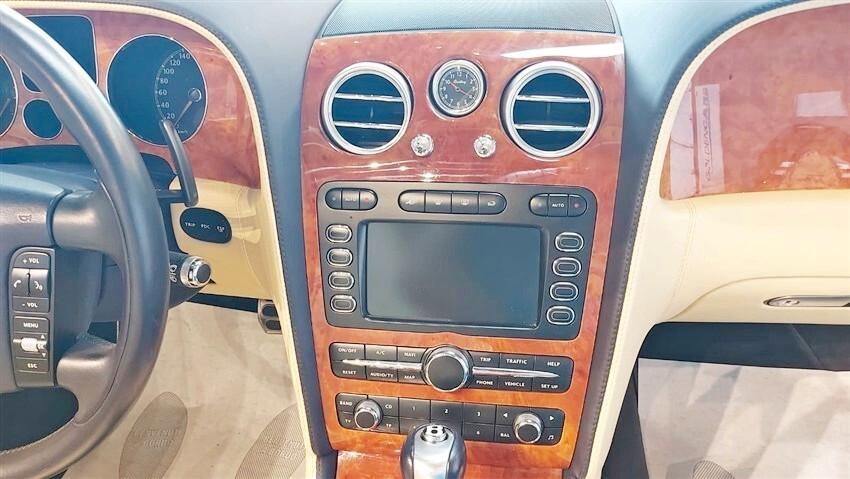 Bentley Continental GTC