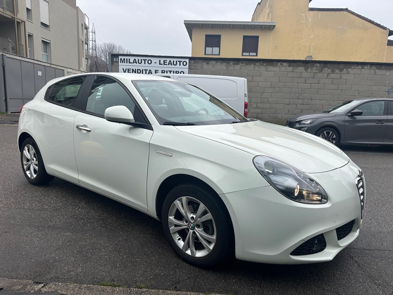 Alfa Romeo Giulietta 1.4 Turbo 105 CV - ok neopatentati
