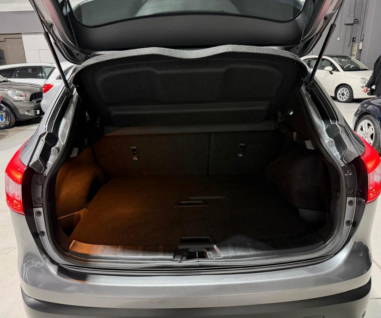 Nissan Qashqai Benzina Neopatentati Navigatore