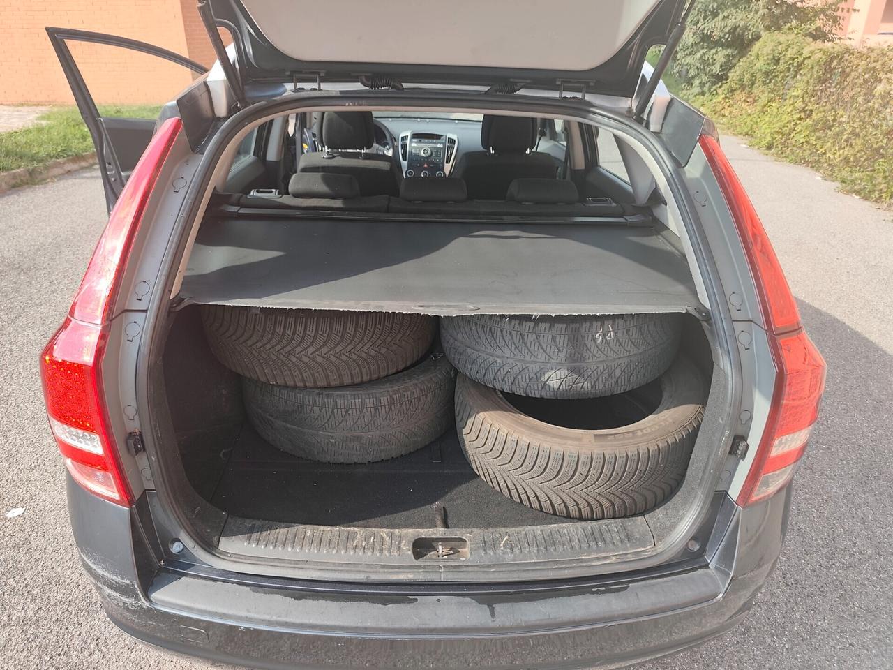 Kia Ceed 1.4 Benz euro 5 99 Milà km