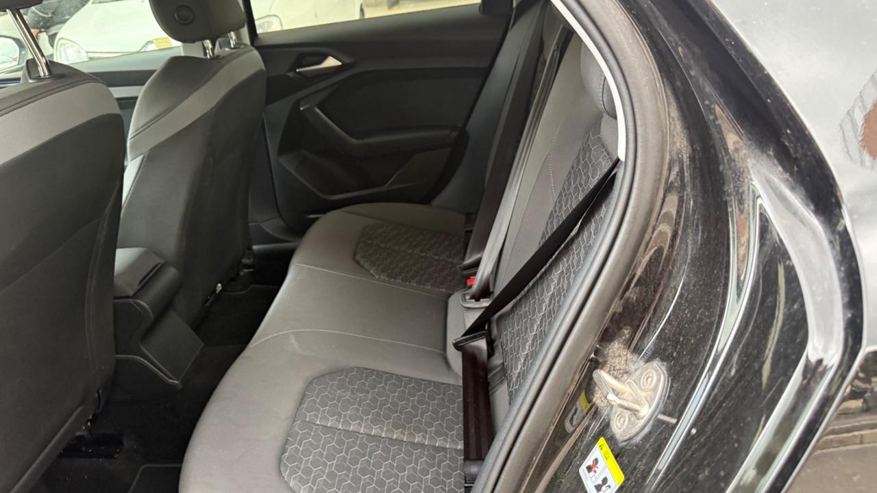 Audi A1 SPB 30 TFSI S line edition LED NAVI CAR PLAY KAMERA CLIMA AUTOMATICO PDC BLUETOOTH CERCHI 18