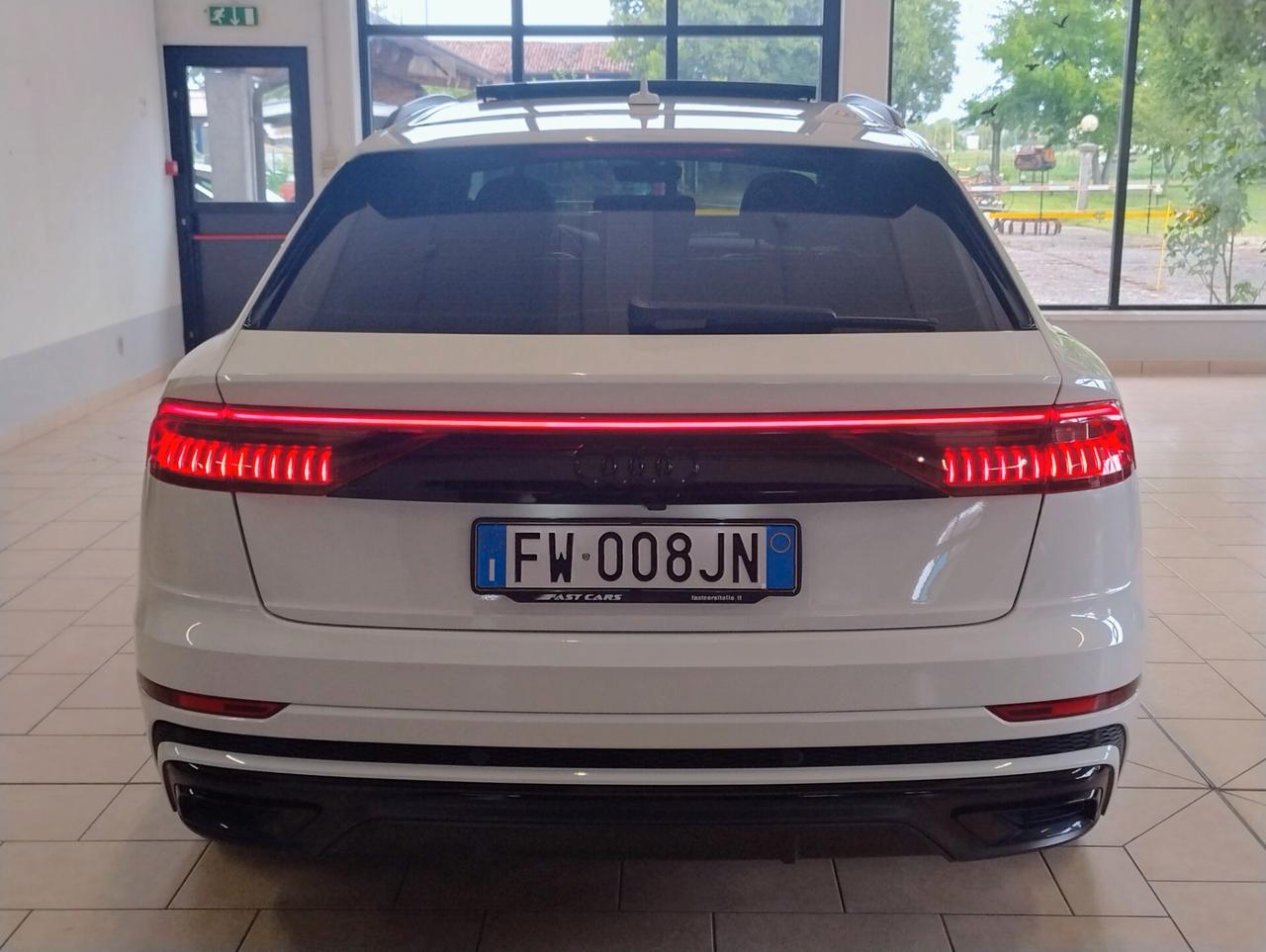AUDI Q8 50TDI quattro tiptronic SLINE 360 TETTO TOUR AMBIENT