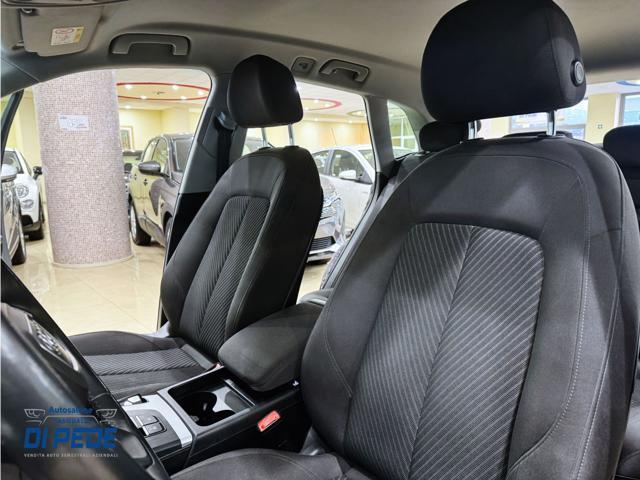 AUDI Q5 35 TDI Mhev S tronic Business