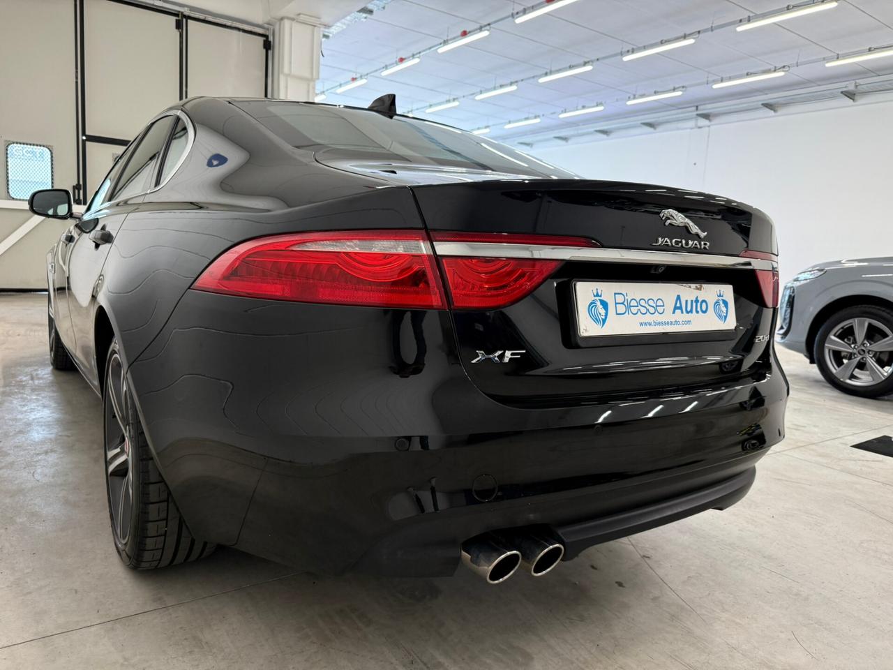 Jaguar XF 2.0 D 180 CV aut. Prestige