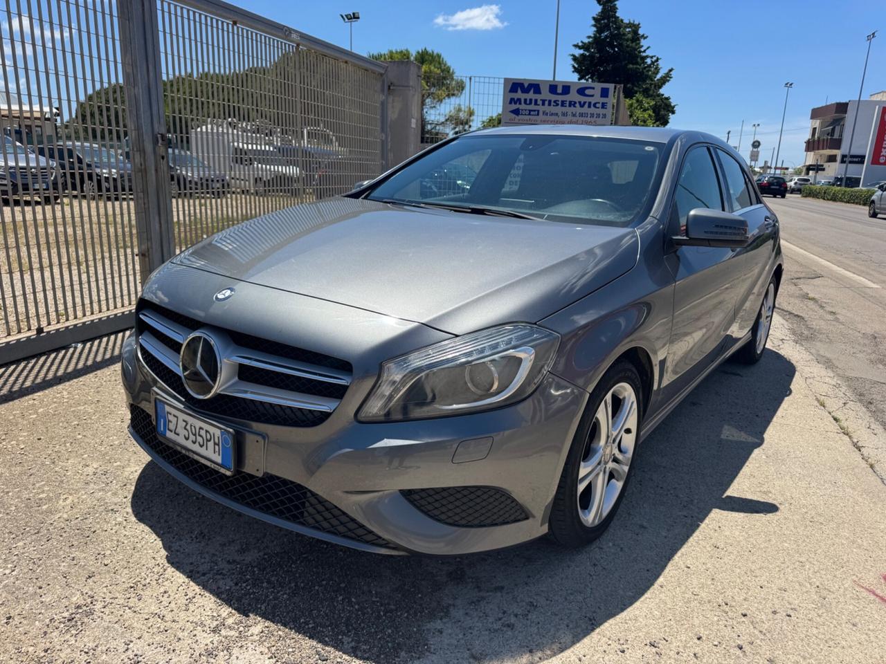 Mercedes-benz A 180 - 1.6 benz - 2013