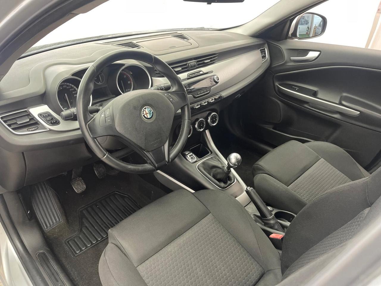 Alfa Romeo Giulietta 1.6 JTDm-2 DISTINCTIVE PRONTA CONSEGNA **PREZZO REALE**