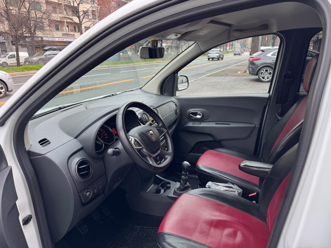 Dacia Lodgy ioni veicolo Tipo: Autoveicolo/Altro GL482YC Condividi Scheda ('12'-'22') Stepway