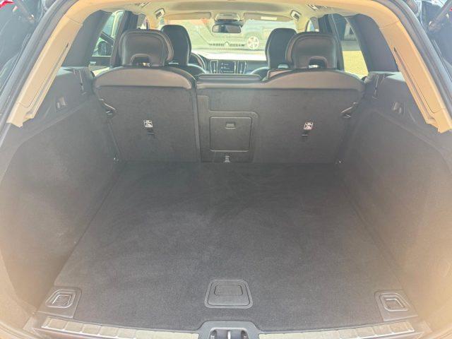 VOLVO XC60 D4 AWD Geartronic Business