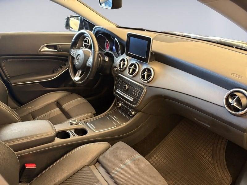 Mercedes-Benz CLA CLA 200 d Automatic Sport