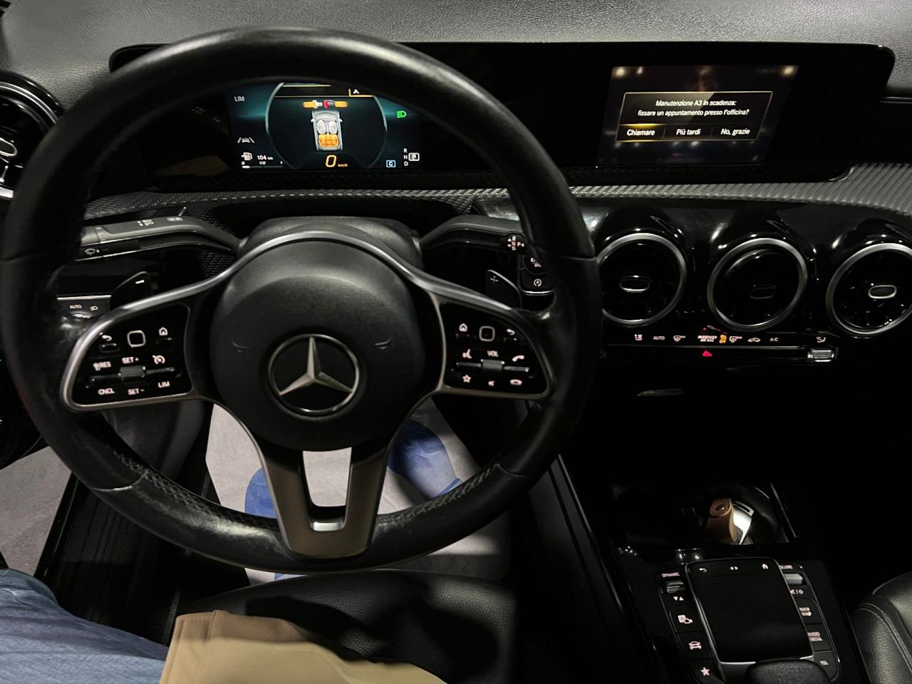 Mercedes-Benz A 180 d SEDAN Automatic Business