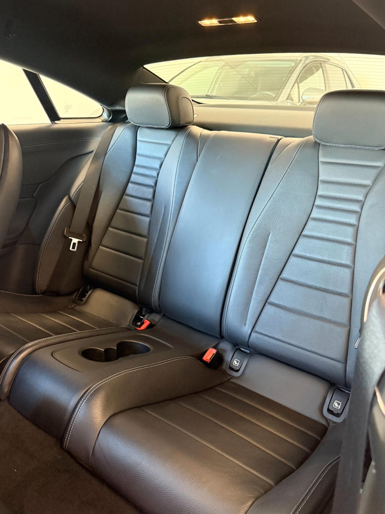 Mercedes-benz E 220 Coupe d Premium Plus AMG con LUCI SOFFUSE,TELECAMERA,NAVI,APPLE CARPLAY,VIRTUAL COCKPIT