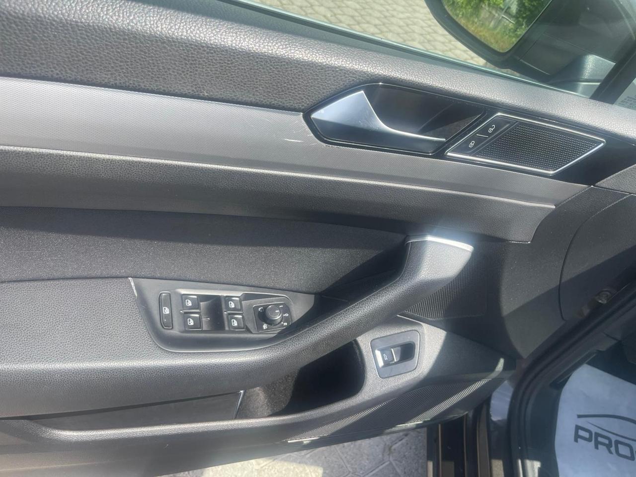 Volkswagen Passat Variant 2.0 TDI DSG Highline BlueMotion Technology