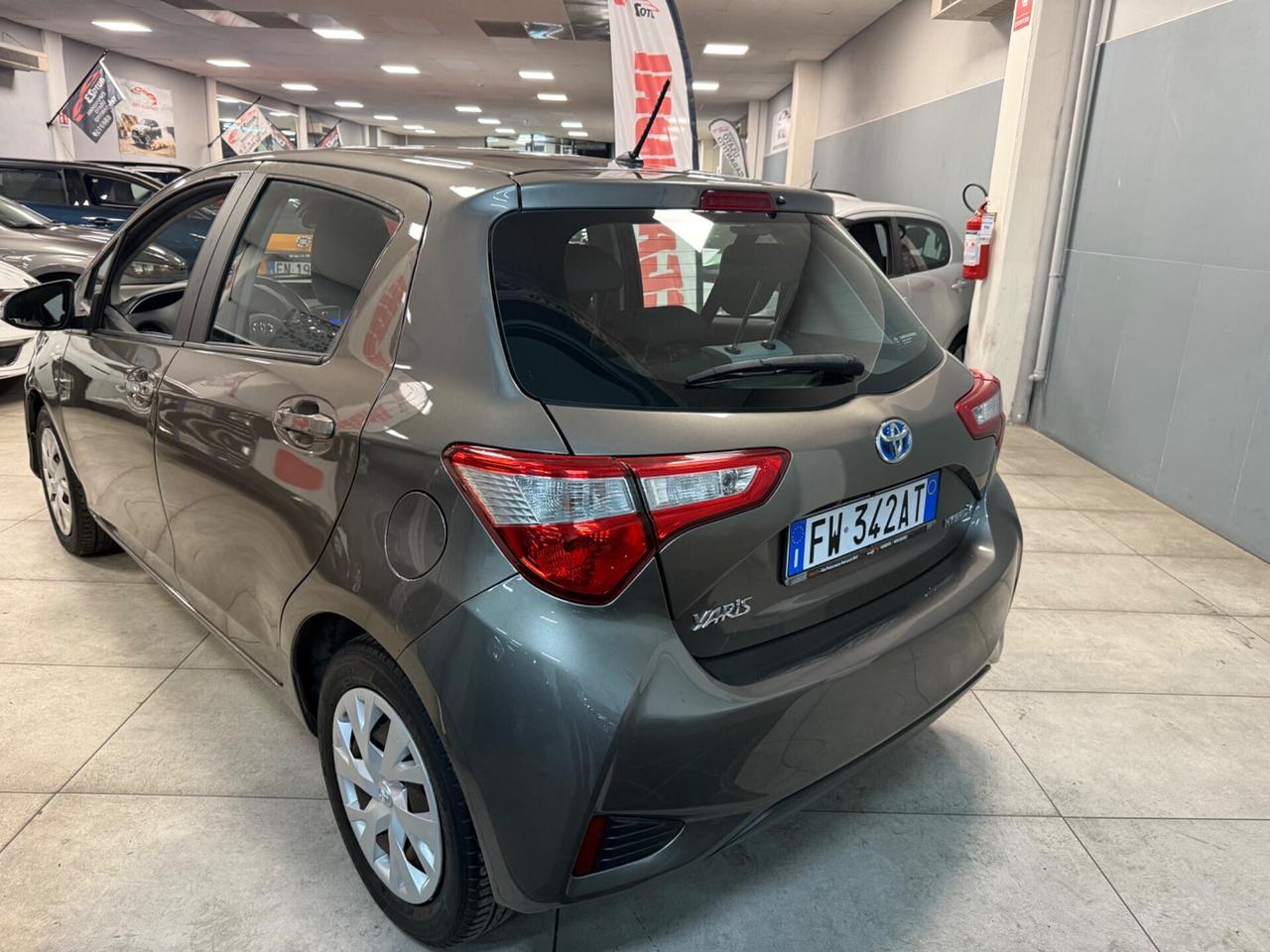 Toyota Yaris 1.5 Hybrid Grey Edition Auto 73CV