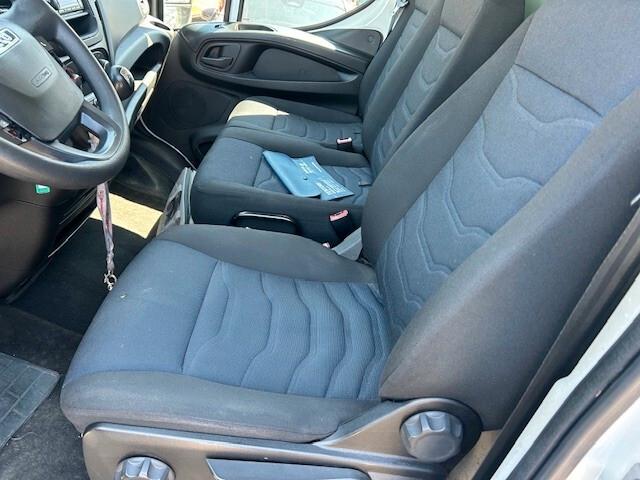 Iveco DAILY GEMELLATO
