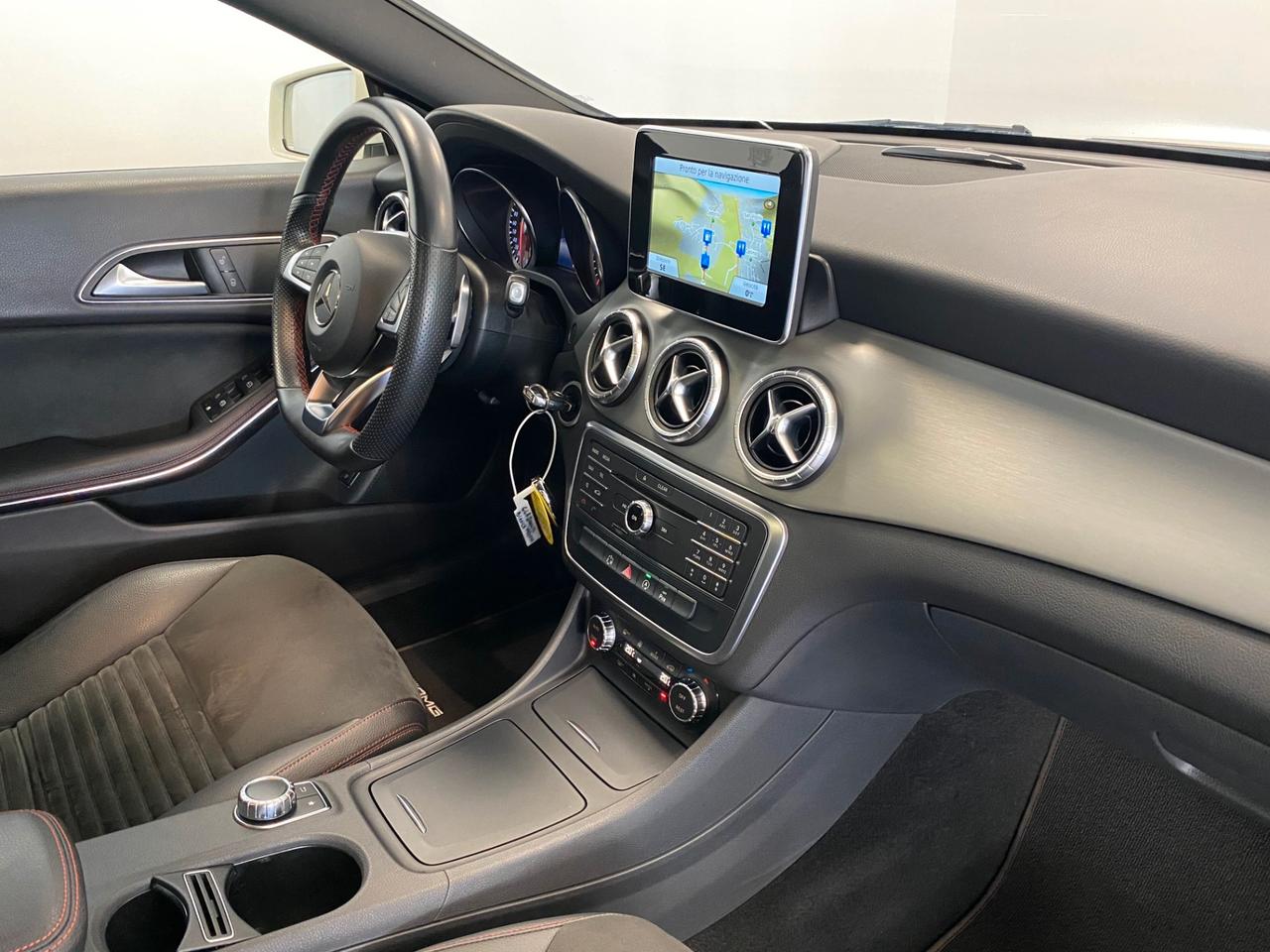 Mercedes-benz CLA 200 CLA 200 CDI Automatic Premium AMG TETTO