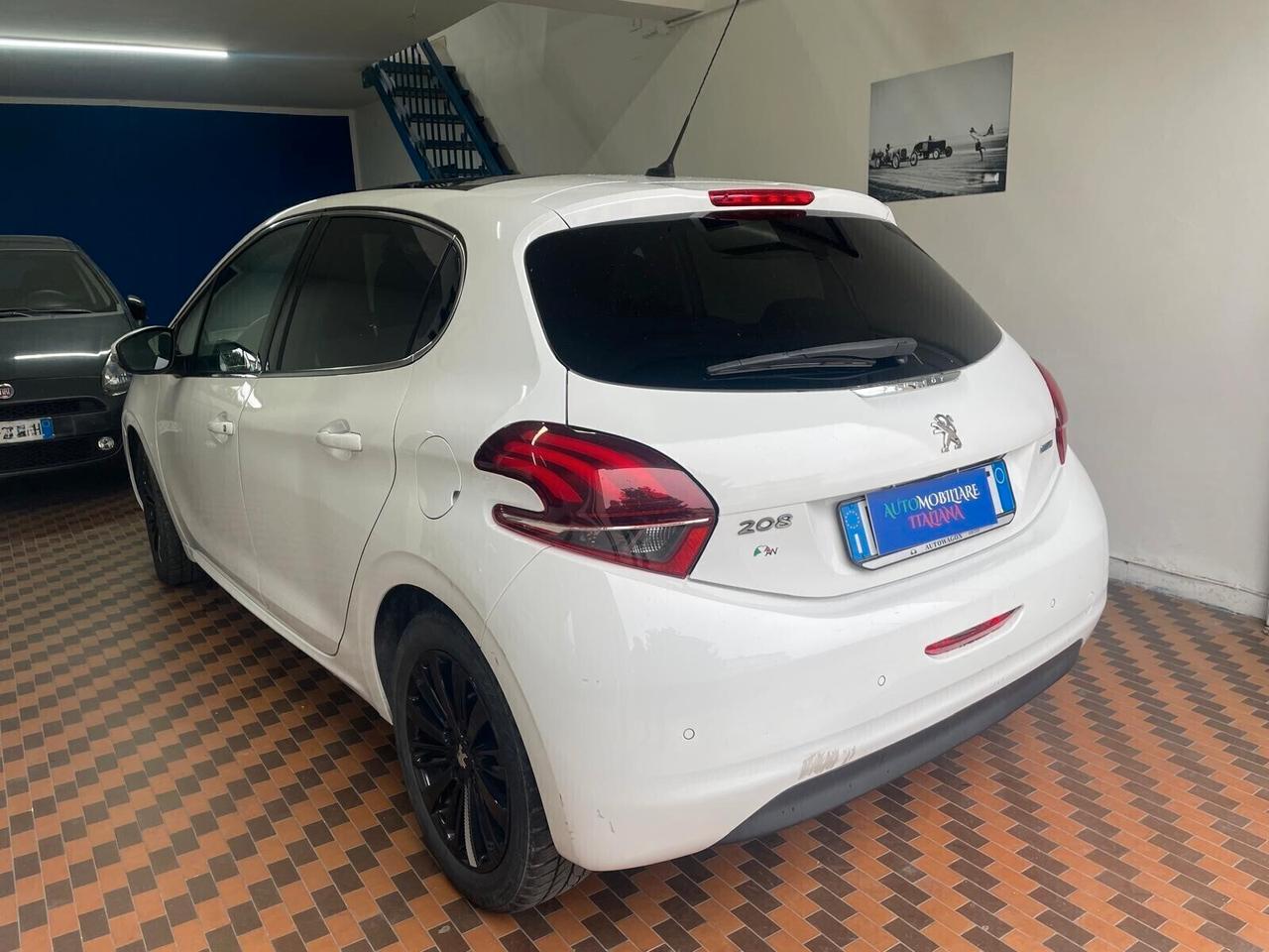 Peugeot 208 PureTech 82 5 porte Allure