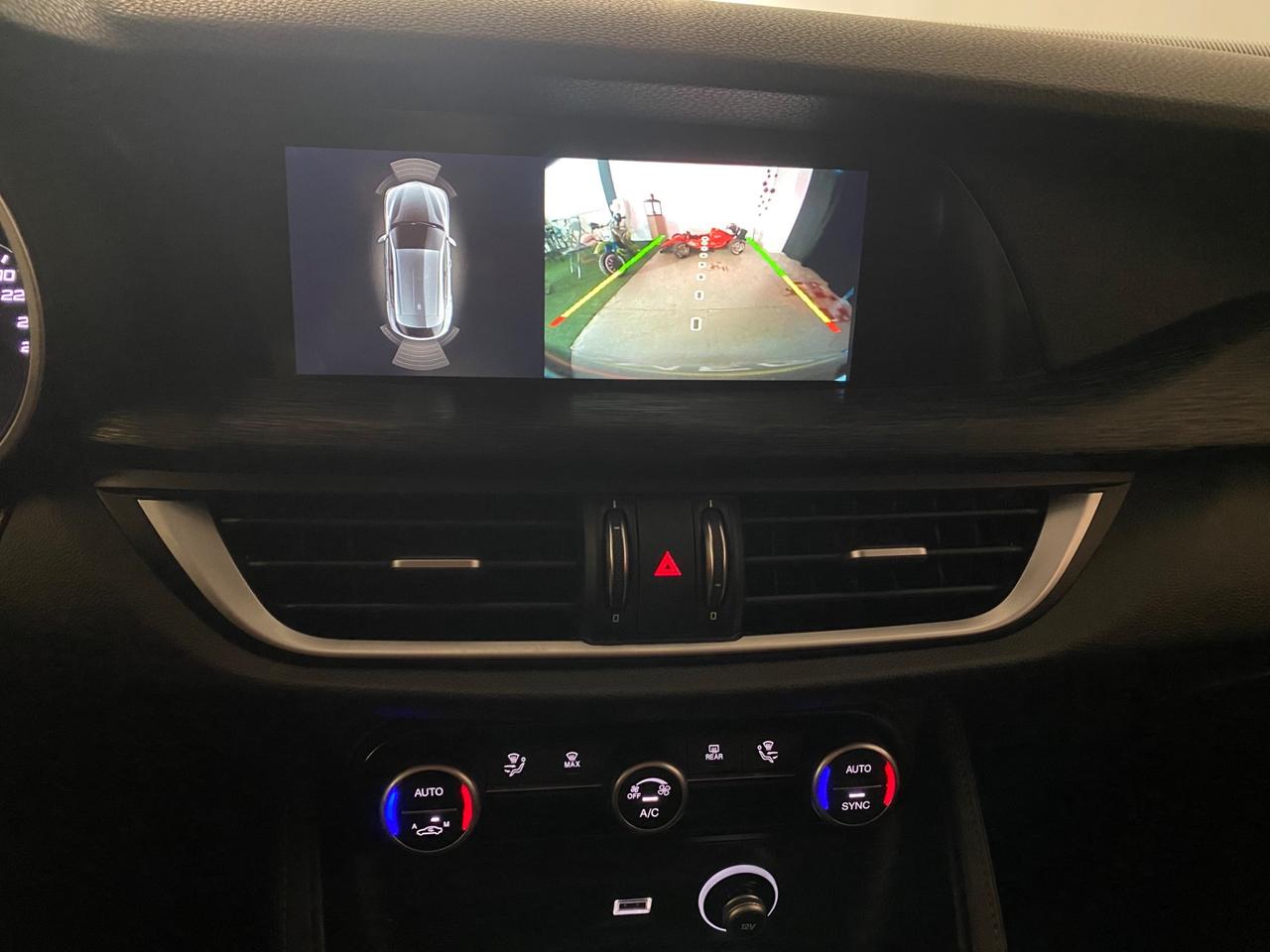 Alfa Romeo Stelvio 2.2 t Aziendale- Palette F1 al volante