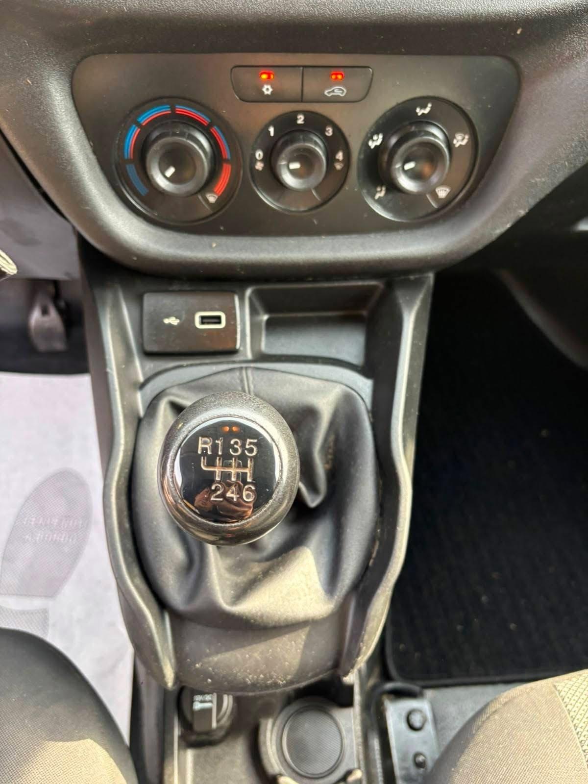 Fiat Doblo Doblò 1.6 MTJ 105 Cv E6D modello Lounge