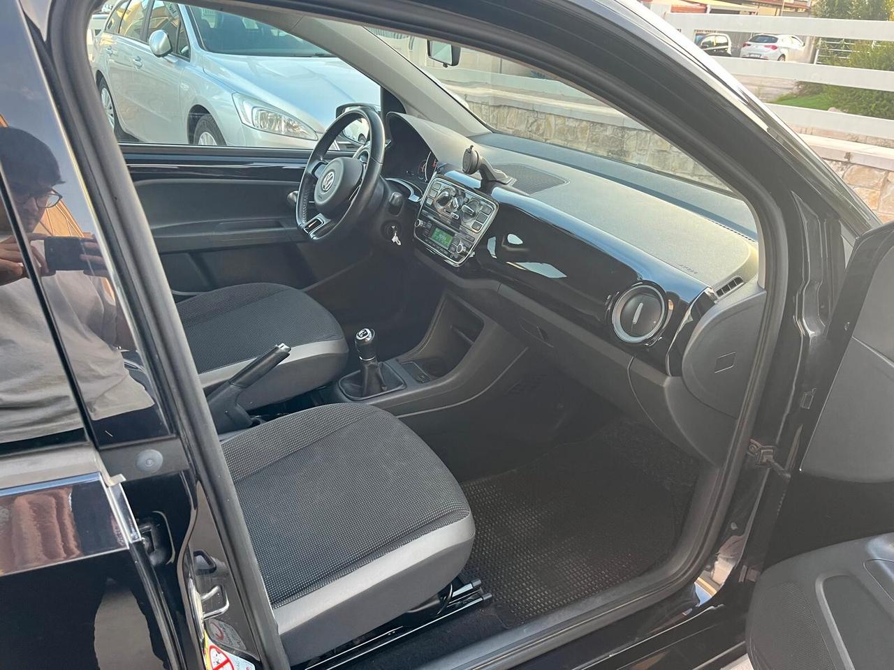 Volkswagen up! 1.0 75 CV 5p. high