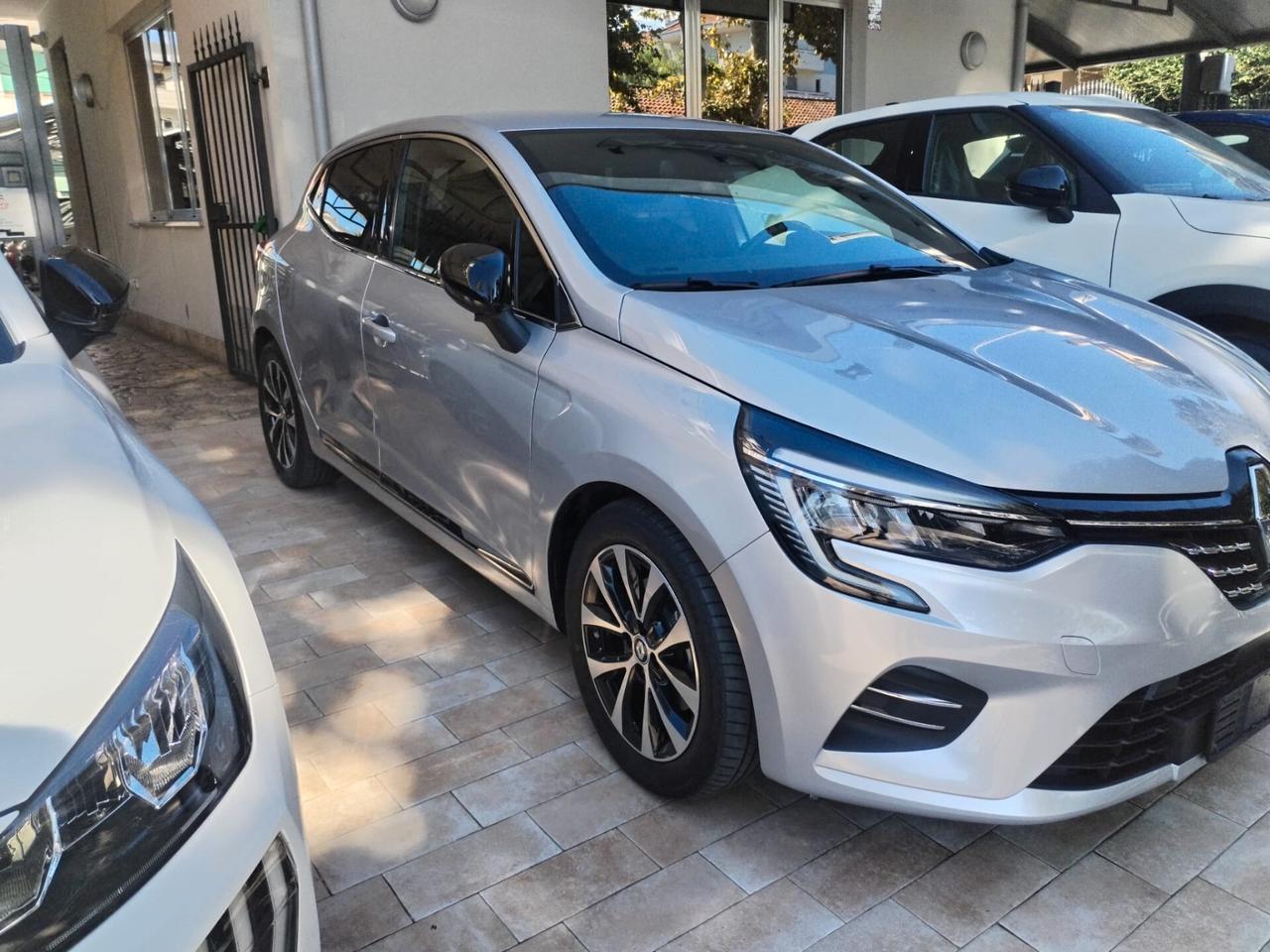 Renault Clio Full Hybrid E-Tech 145 CV 5 porte Techno