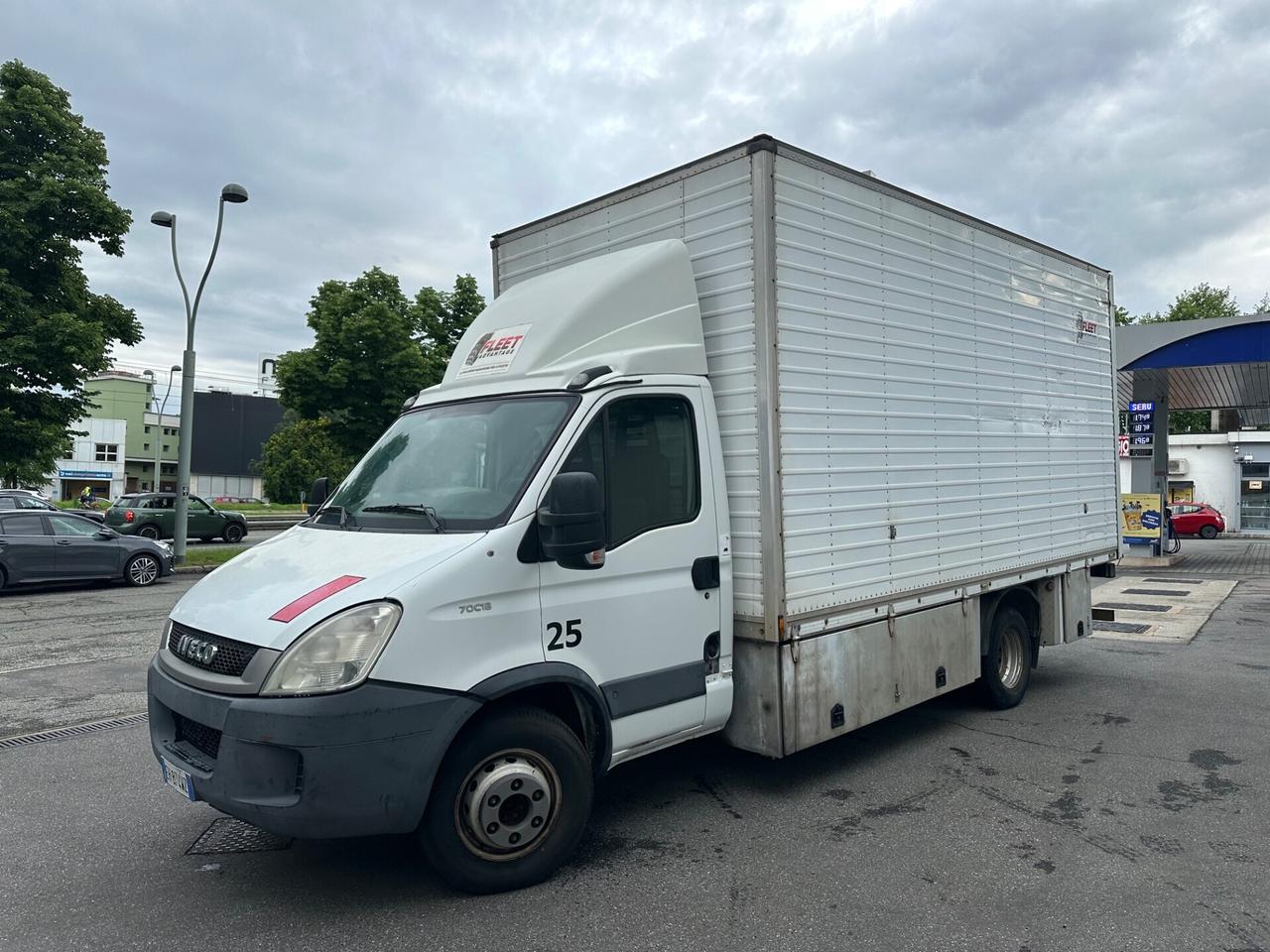 Iveco Daily Allestimento auto officina mobile completamente attrezzata