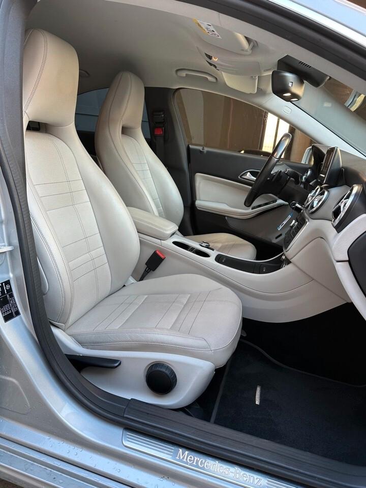 Mercedes CLA 250 4Matic Automatic Premium