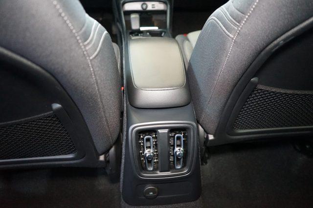 VOLVO XC40 T4 Recharge Plug-in Hybrid automatico Core