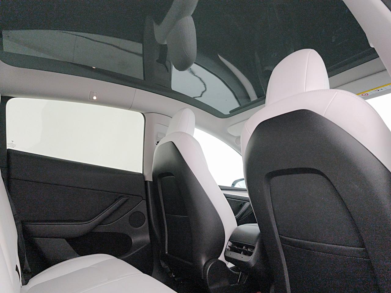 Tesla Model Y Long Range Dual Motor awd