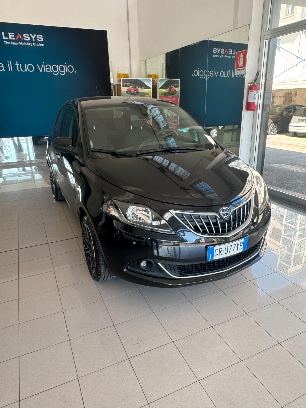 LANCIA YPSILON FULL OPTIONAL