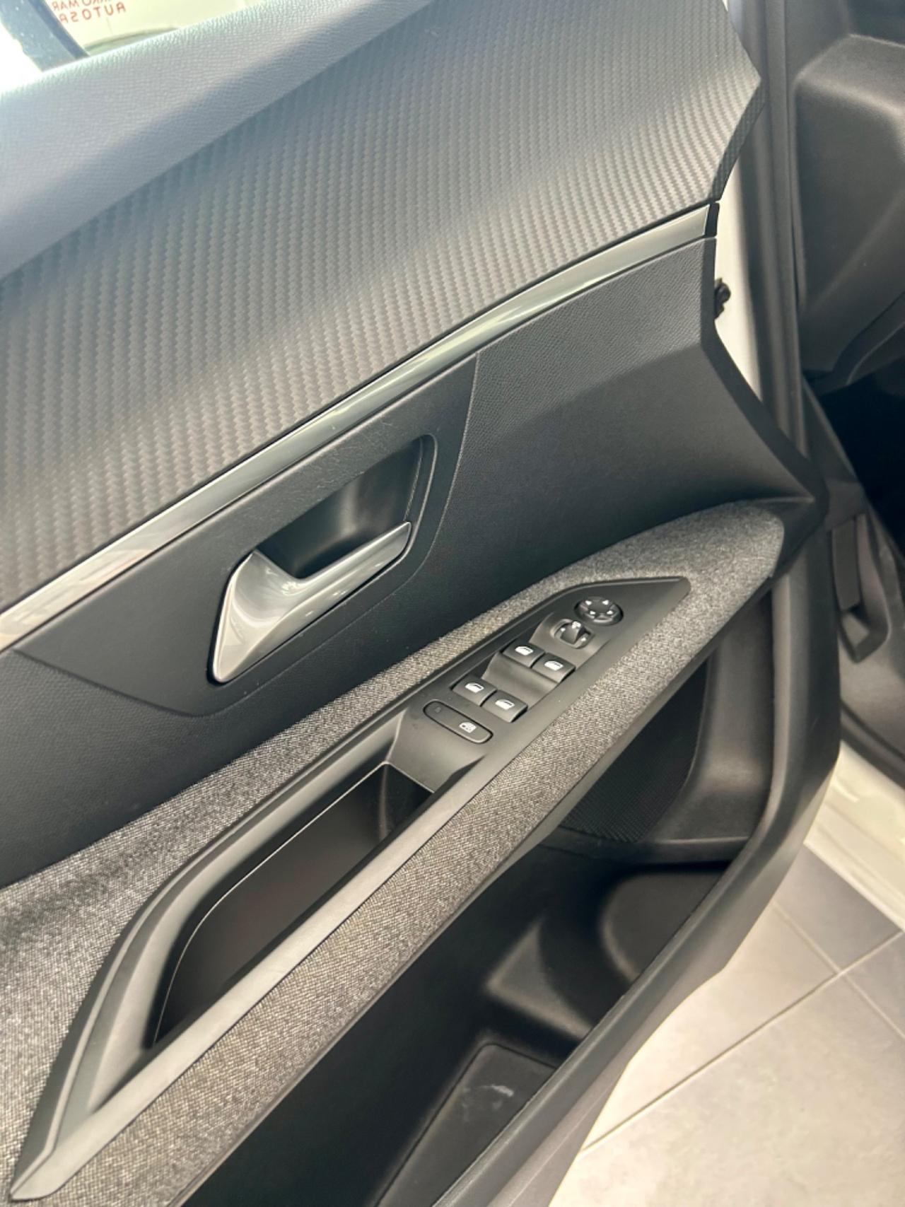 Peugeot 3008 BlueHDi 130 S&S EAT8 FINANZIABILE