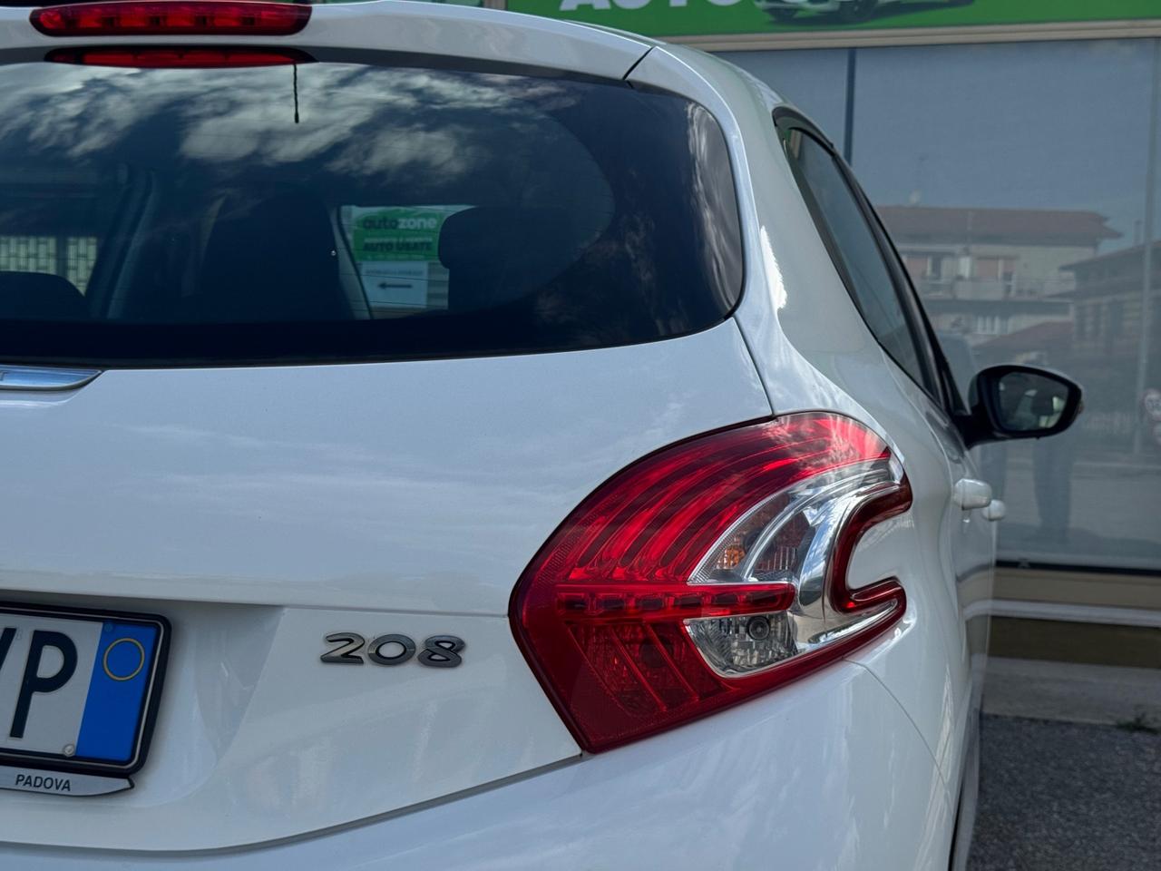 Peugeot 208 1.4 HDi 68 CV 5 porte Allure 2015