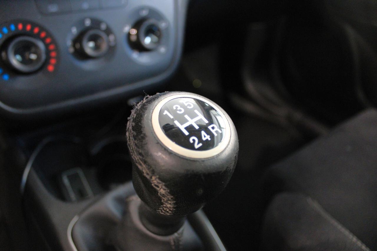 FIAT Punto 1.3 Mjet Lounge - 2015