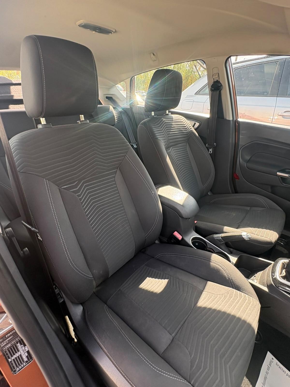 Ford Fiesta 1.0 EcoBoost 100CV 5 porte Powershift Titanium