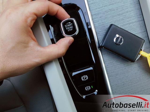 VOLVO XC60 B4 (D) MHEV 197CV AUTOMATICO CORE N1 - IVA ESPOSTA