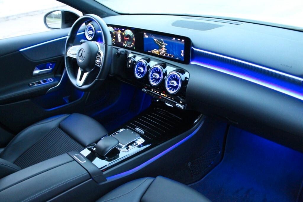 MERCEDES Classe A 200 d Aut. Sport *Luci Ambiente