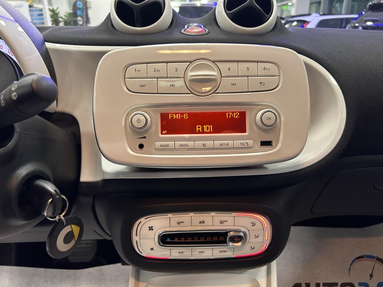 Smart ForFour 70 1.0 twinamic Passion Neopatentati