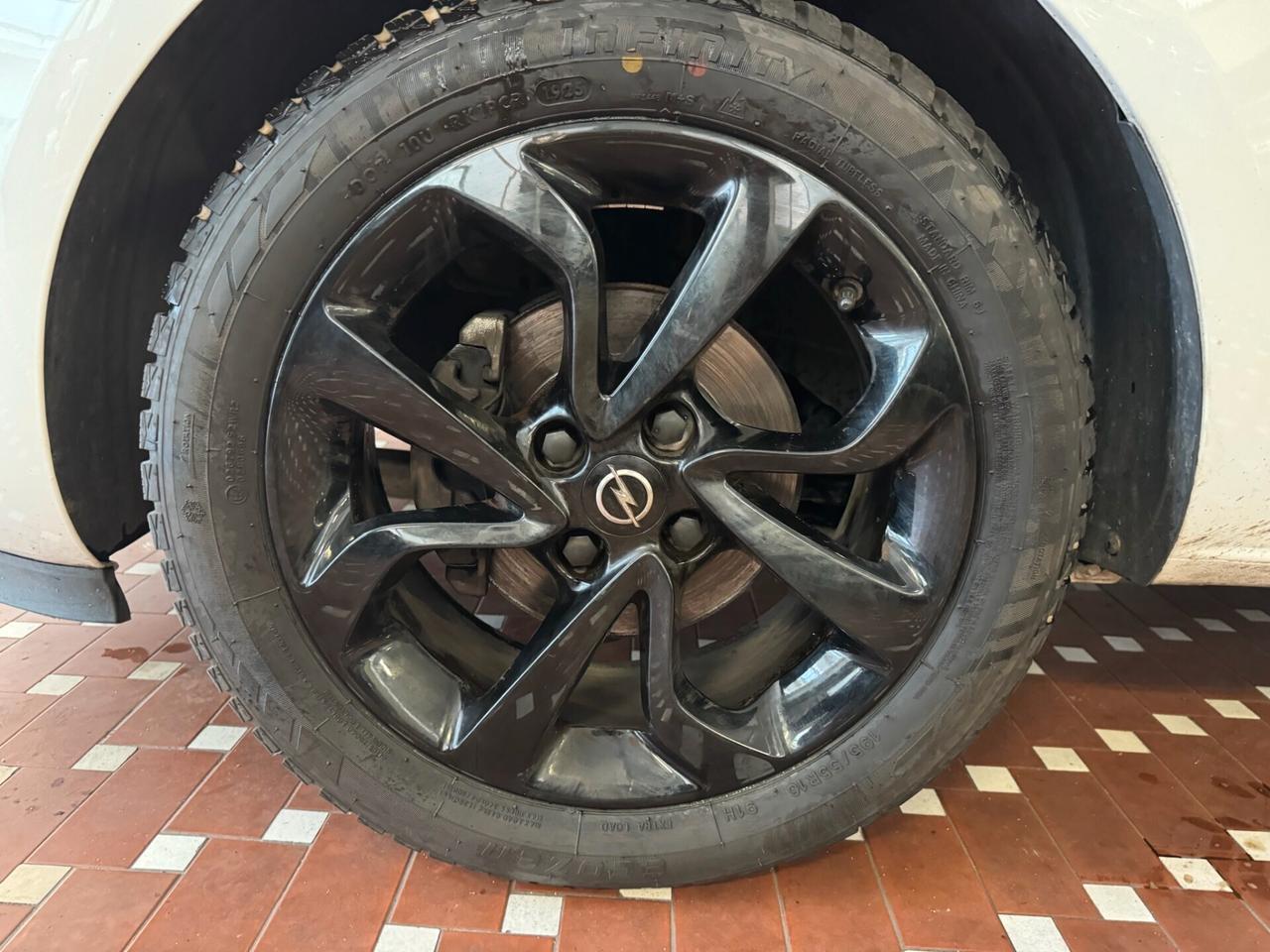 Opel Corsa 1.4 90CV GPL Tech Coupé Innovation - IDEALE PER NEOPATENTATI