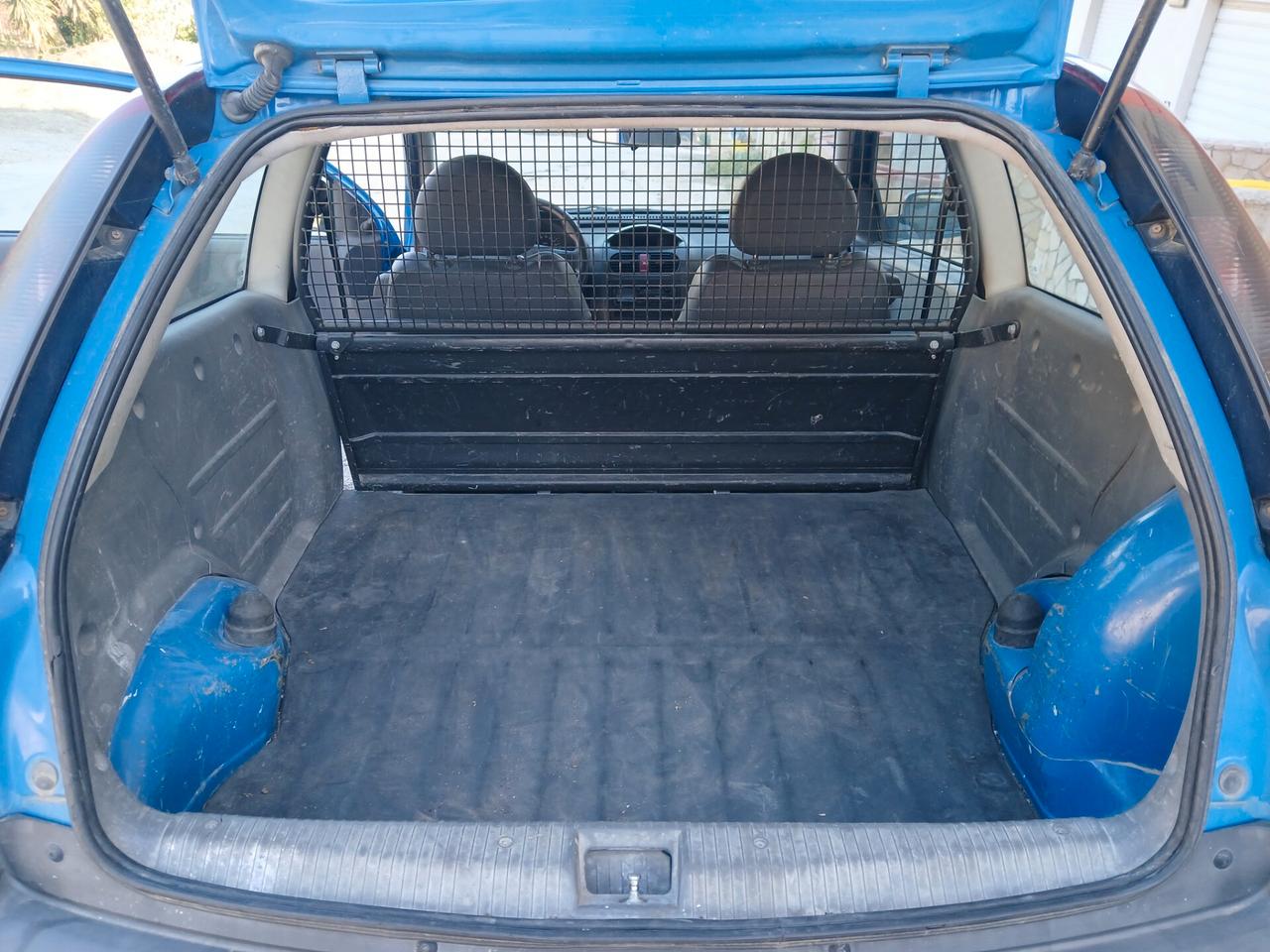 Opel Corsa Autocarro