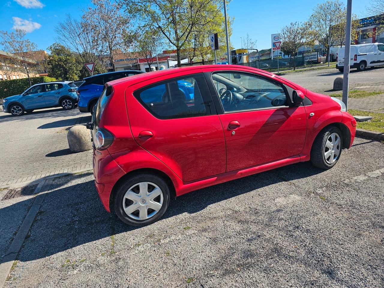 Toyota Aygo 1.0 12V VVT-i 5 porte Now