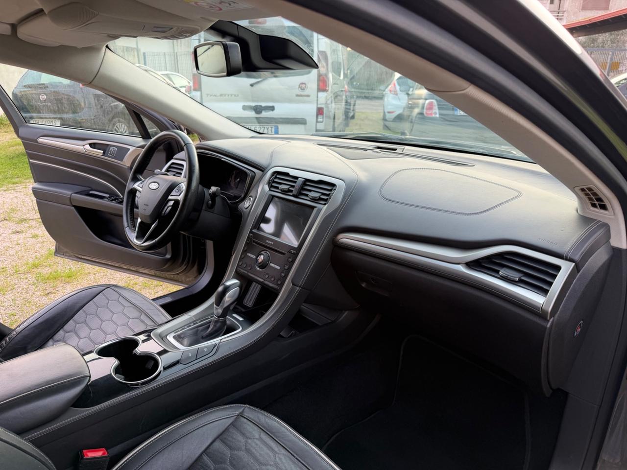 Ford Mondeo Full Hybrid 2.0 187 CV eCVT 4 porte Vignale