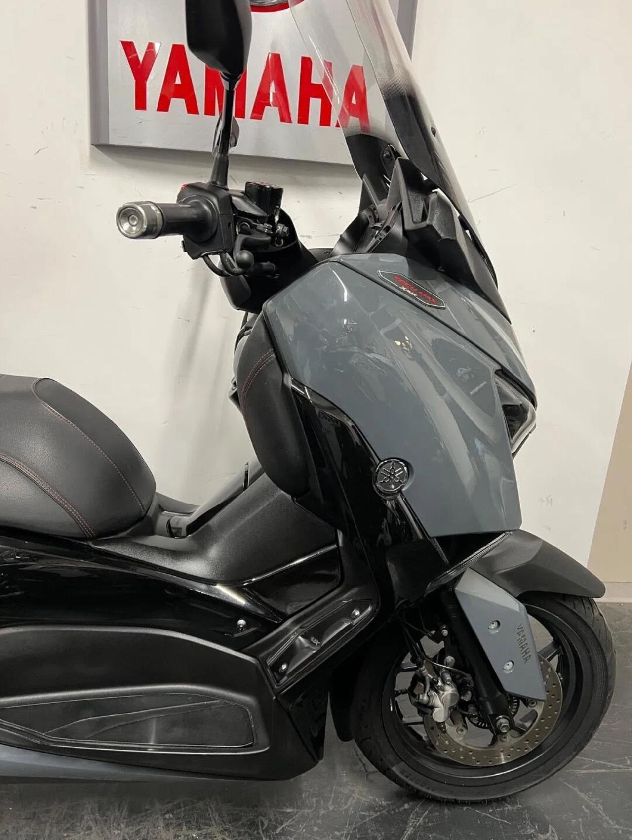 Yamaha X-Max 300 Tech Max