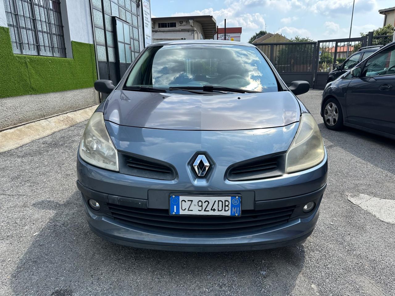 Renault Clio 1.4 16V 5 porte Dynamique