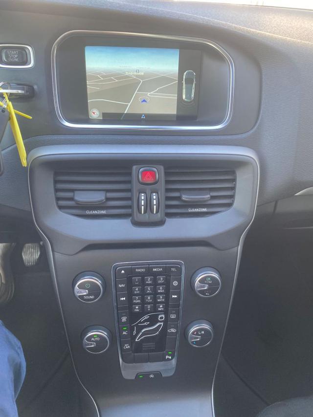 VOLVO V40 D2 Business NEO PATENTATO