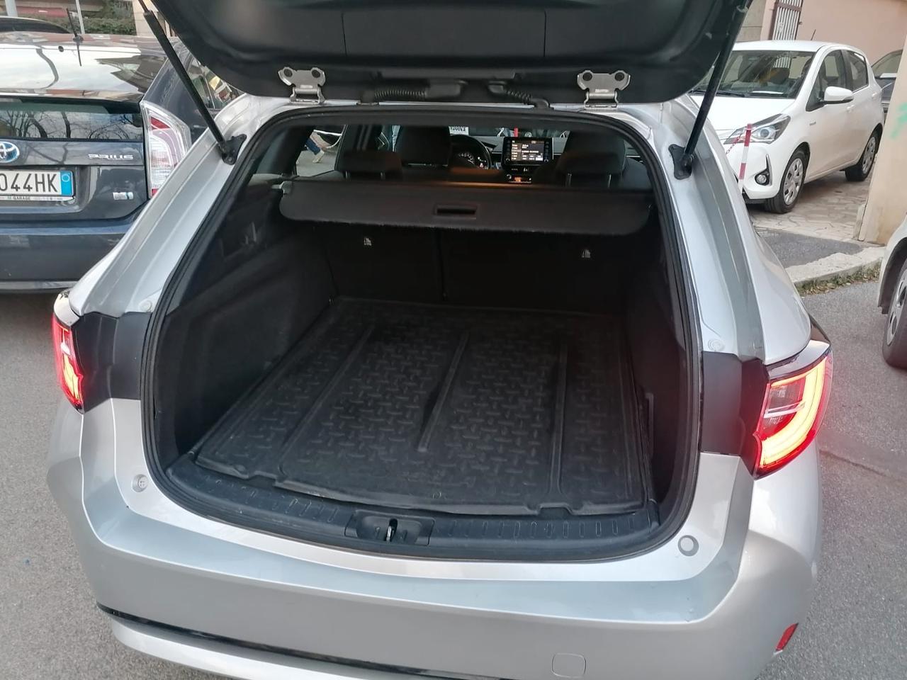 Toyota Corolla SW Hybrid NO OBBL. FINANZ. Business
