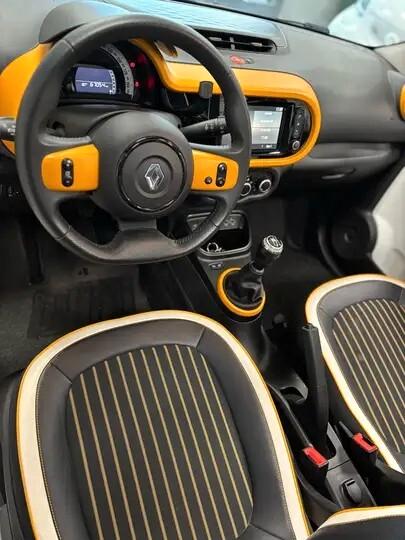 Renault Twingo SCe EDC La Parisienne