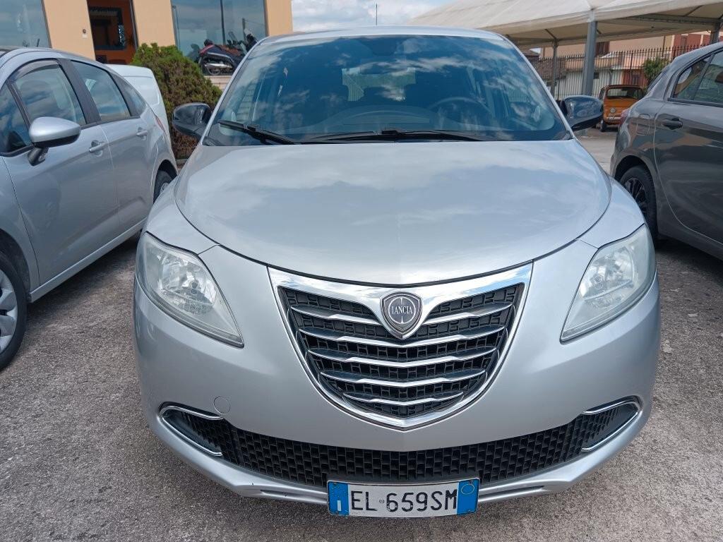 Lancia Ypsilon 1.2 69 CV Unyca
