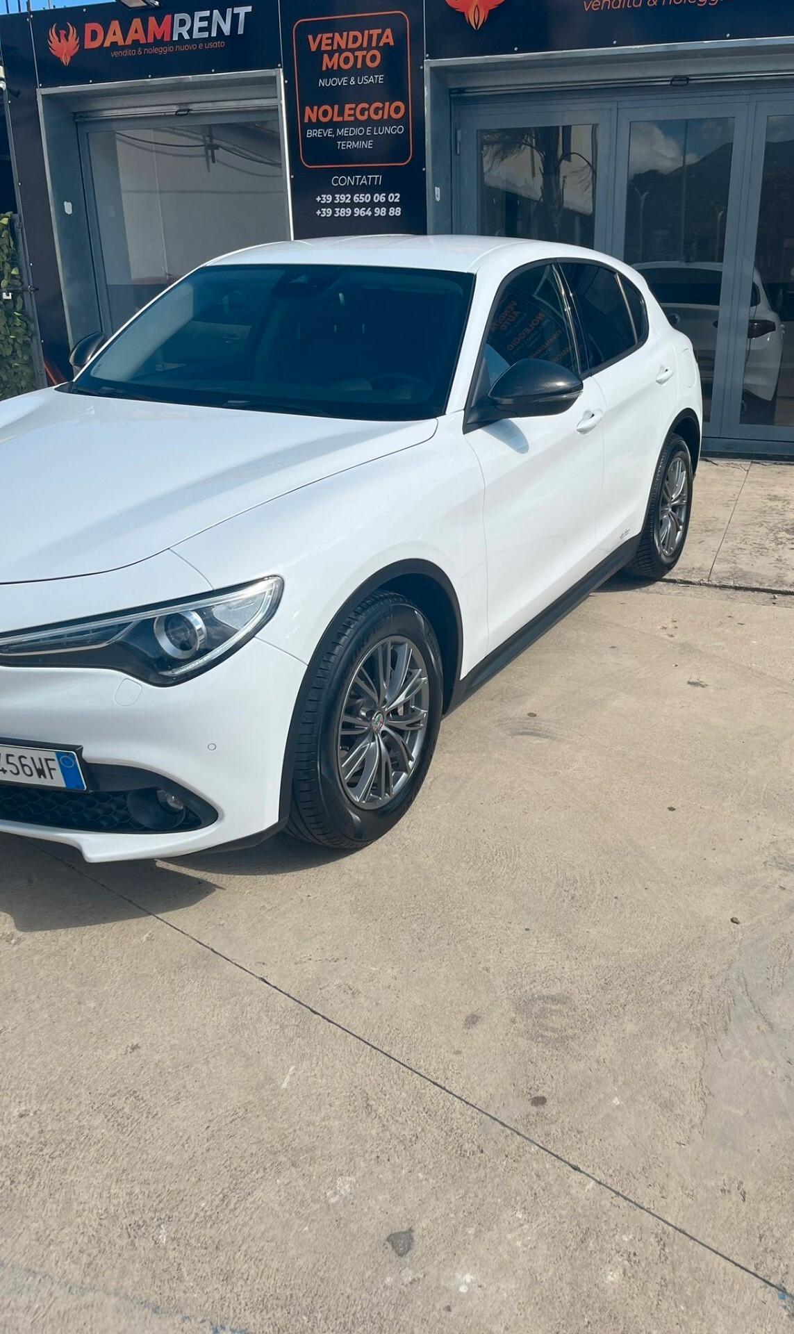 Alfa Romeo Stelvio 2.2 Turbodiesel 180 CV AT8 RWD Business