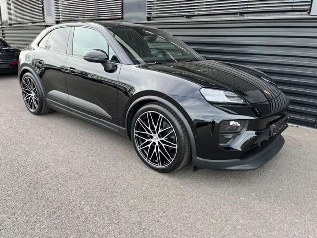 PORSCHE Macan Ev 4