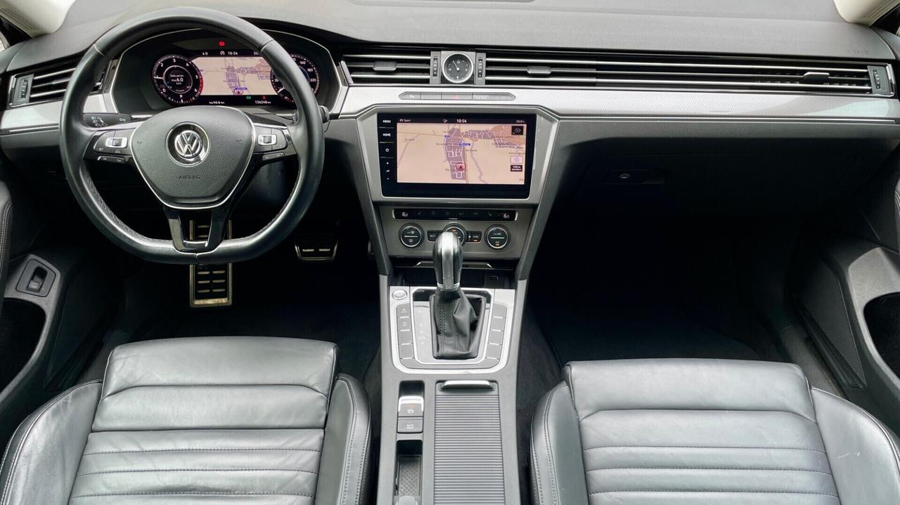VOLKSWAGEN PASSAT VARIANT 2.0 ALLTRACK 4 MOTION DSG EXECUTIVE BMT 190CV - TETTO, PELLE, VIRTUAL COCKPIT